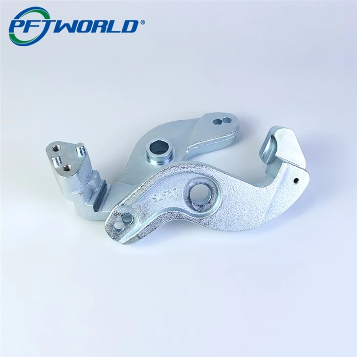 Piezas de horquilla fundidas CNC de acero de alta-resistencia - Tratamiento de galvanoplastia de zinc azul